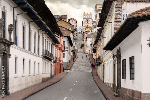 Fototapeta Naklejka Na Ścianę i Meble -  QUITO ECUADOR CENTRO HISTÓRICO CONFINAMIENTO 