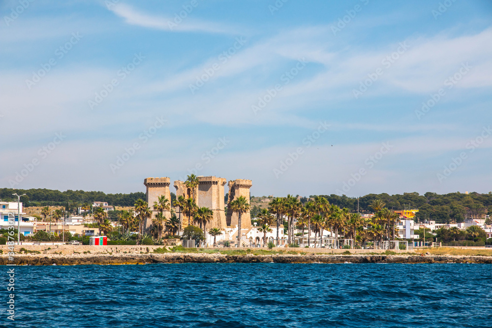 Obraz premium Watchtower near ionian sea (Quattro Colonne), Santa Maria al Bagno, Salento, South Italy