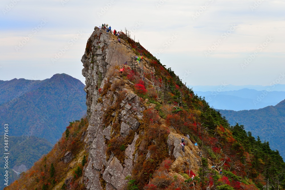 西日本最高峰の石鎚山天狗岳1982ｍ