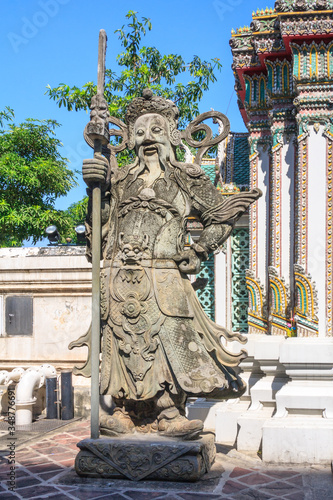 Guardian statue in Wat Pho