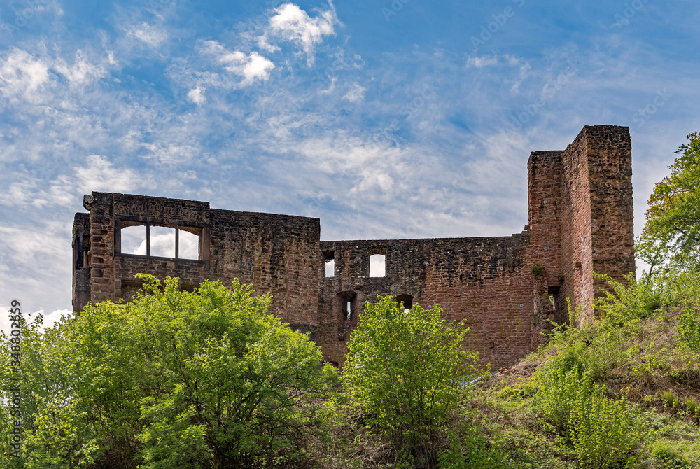 Ruine der Burg Freienstein in Gammelsbach, Oberzent im Odenwald, Hessen, Deutschland
