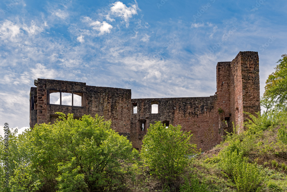 Ruine der Burg Freienstein in Gammelsbach, Oberzent im Odenwald, Hessen, Deutschland Ruine der Burg Freienstein in Gammelsbach, Oberzent im Odenwald, Hessen, Deutschland