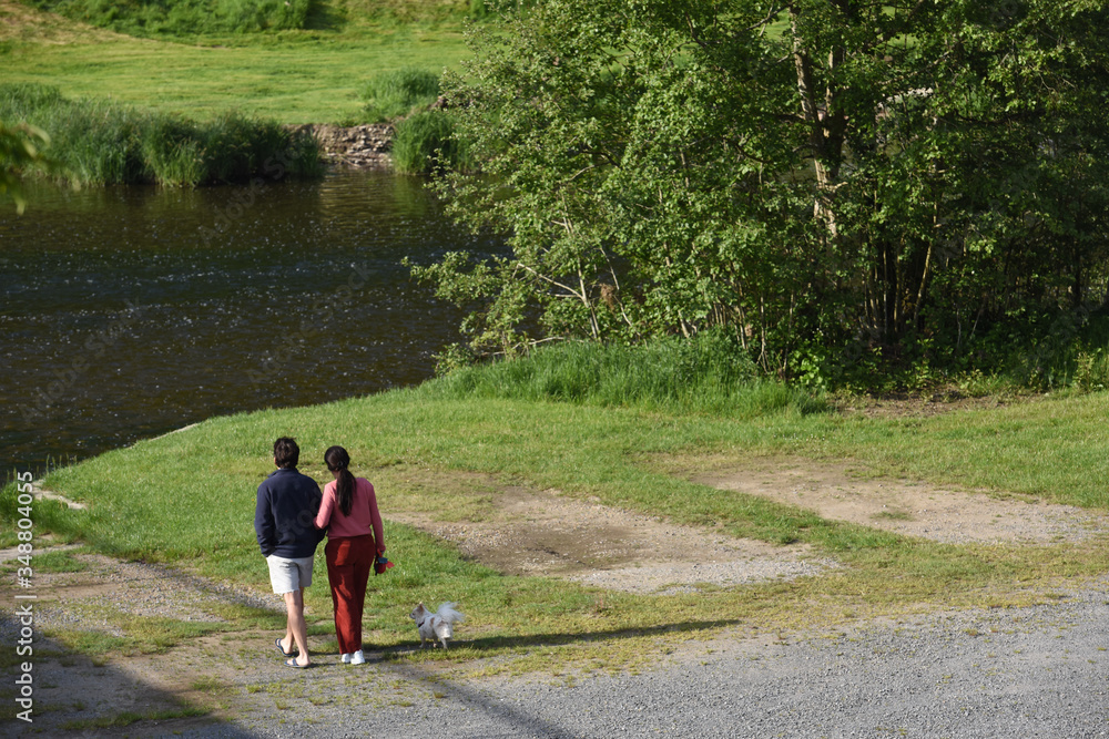 couple mariage loisir vacances amour balade environnement été