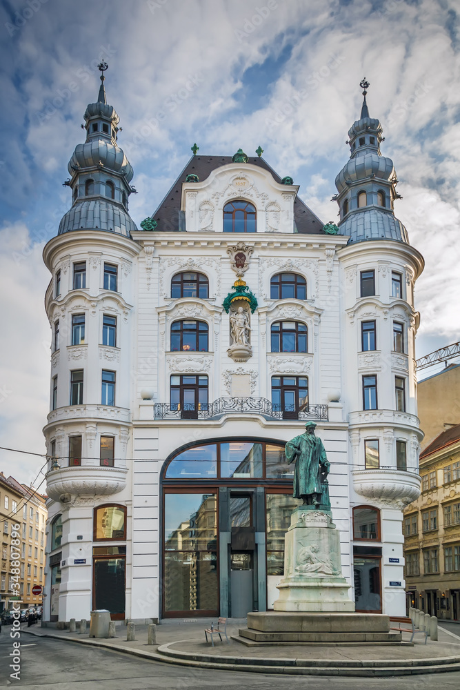 Monument to Gutenberg, Vienna, Austria