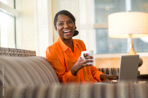 Φωτογραφία Mature older woman on her computer working from home.