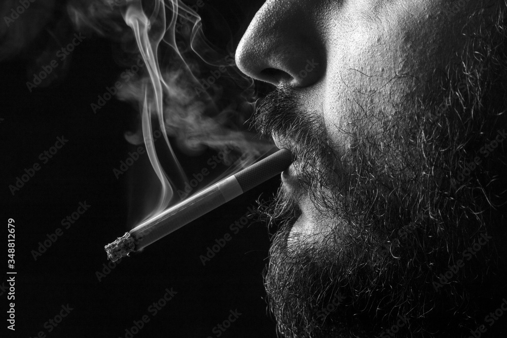 Fototapeta premium cigarette portrait
