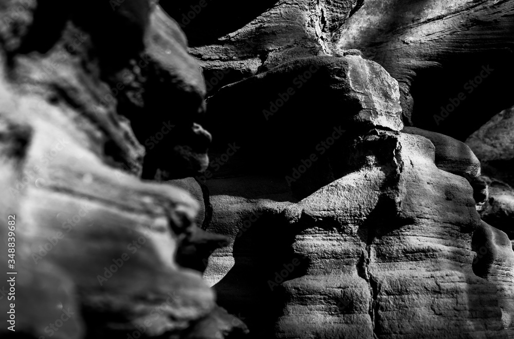 Muro de roca con sombras duras Muro de roca con sombras duras