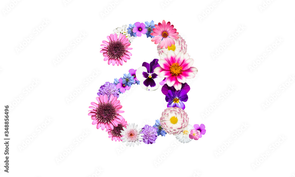 花でデコレーションしたアルファベットの小文字のa