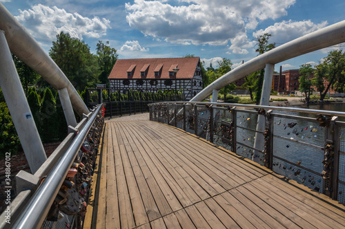Obraz na płótnie Bridge over the Brda river in Bydgoszcz, Poland w salonie