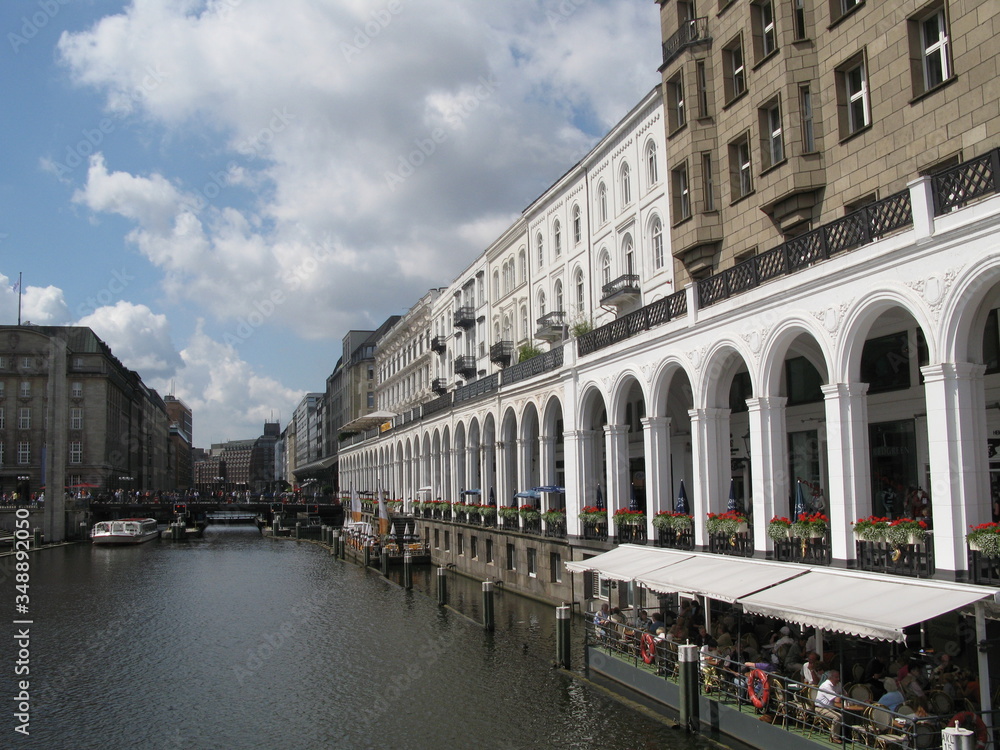 Naklejka premium Alsterarkaden Hamburg