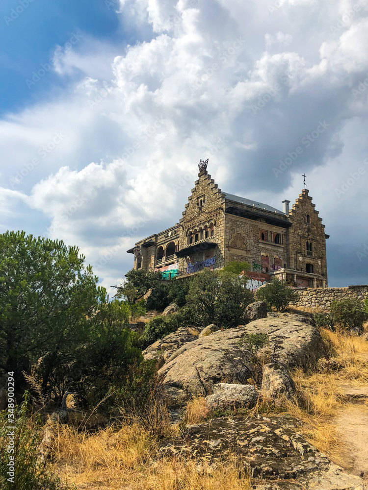Obraz premium monastery in the mountains