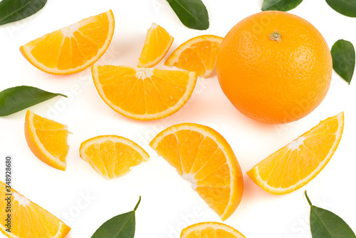 Oranges and oranges, cut into slices and citrus leaves Placed on a white background