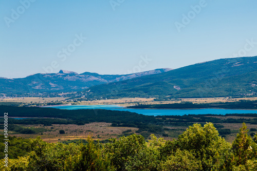 Fototapeta Naklejka Na Ścianę i Meble -  beautiful landscape green forest mountains blue sky