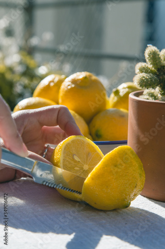 Lemons (vitamin c) 