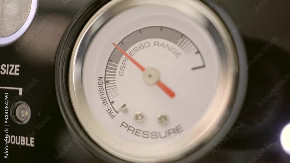 Espresso coffee machine pressure gauge during extraction Stock Video