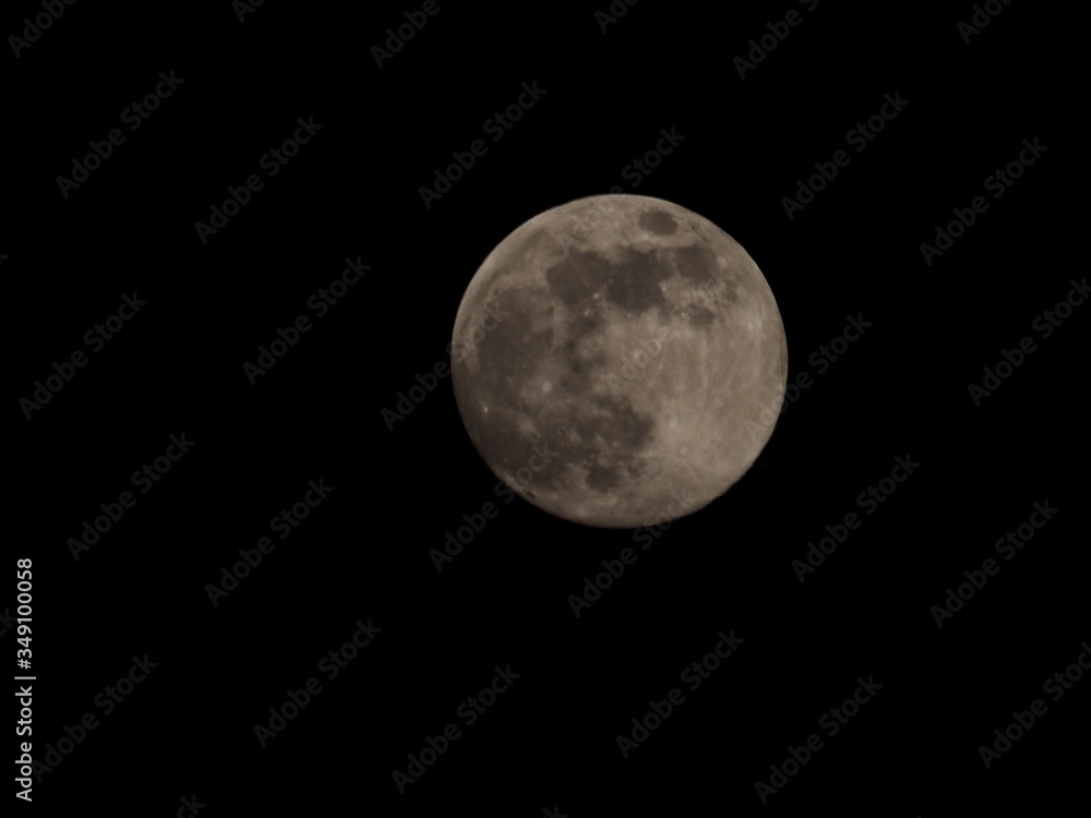 Obraz premium Supermond im Mai 2020