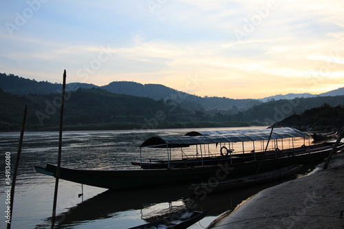 Wallpaper Mural sunset on the lake Torontodigital.ca