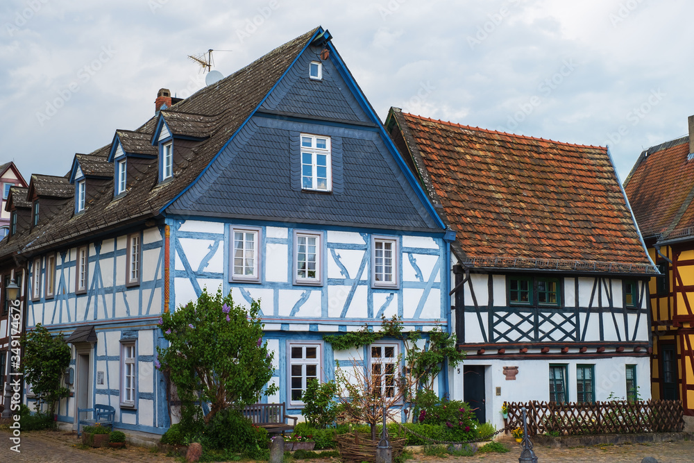 Historisches Fachwerkhaus in einem Dorf im Rheingau/Deutschland