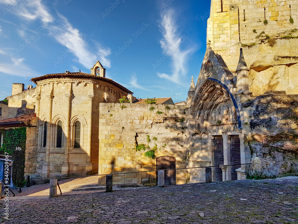 Iglesia monolítica de Saint Emilion , Francia