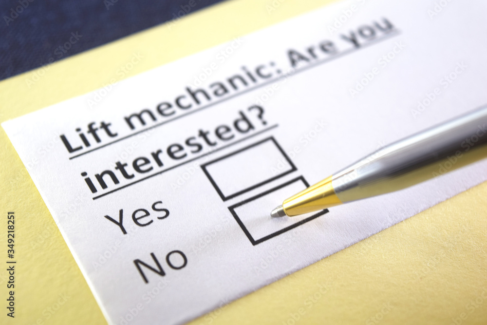 One person is answering question about lift mechanic. One person is answering question about lift mechanic.