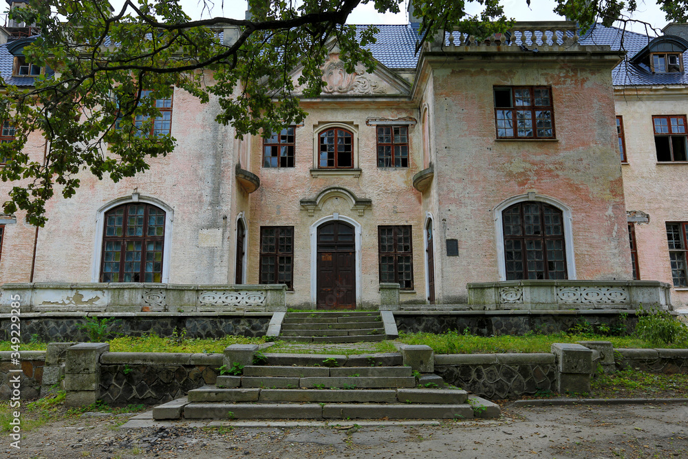 Old hunting palace of Count Shuvalov