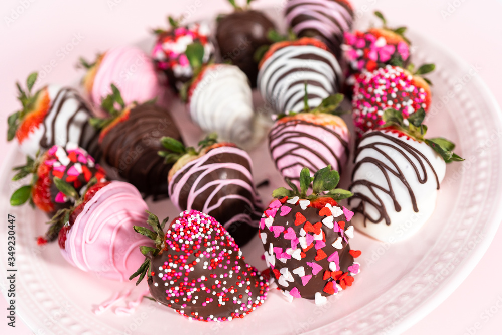 Chocolate dipped strawberries Chocolate dipped strawberries