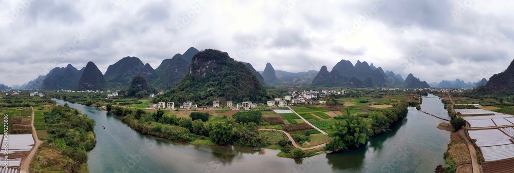 Fototapeta premium Panorama of karst hills on the Yulong River, Yangshuo County, China