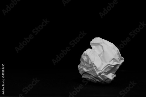 Bola de papel arrugado