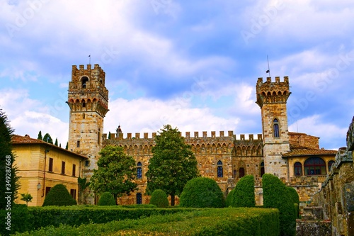 Abbazia quattrocentesca di San Michele Arcangelo a Badia a Passignano, antico monastero situato sulle colline del Chianti in provincia di Firenze in Toscana, Italia