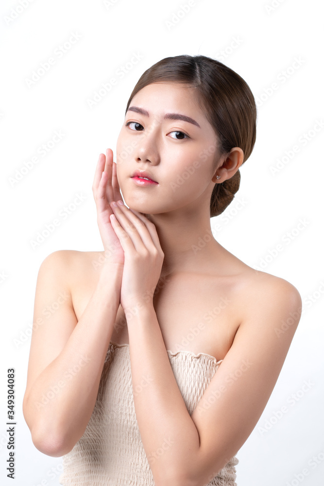 Portrait of beautiful Asian woman around 20s smiling toward the camera with confident after facial rejuvenate from beauty spa, concept woman with spa beauty treatment, facial treatment, beauty and spa Portrait of beautiful Asian woman around 20s smiling toward the camera with confident after facial rejuvenate from beauty spa, concept woman with spa beauty treatment, facial treatment, beauty and spa