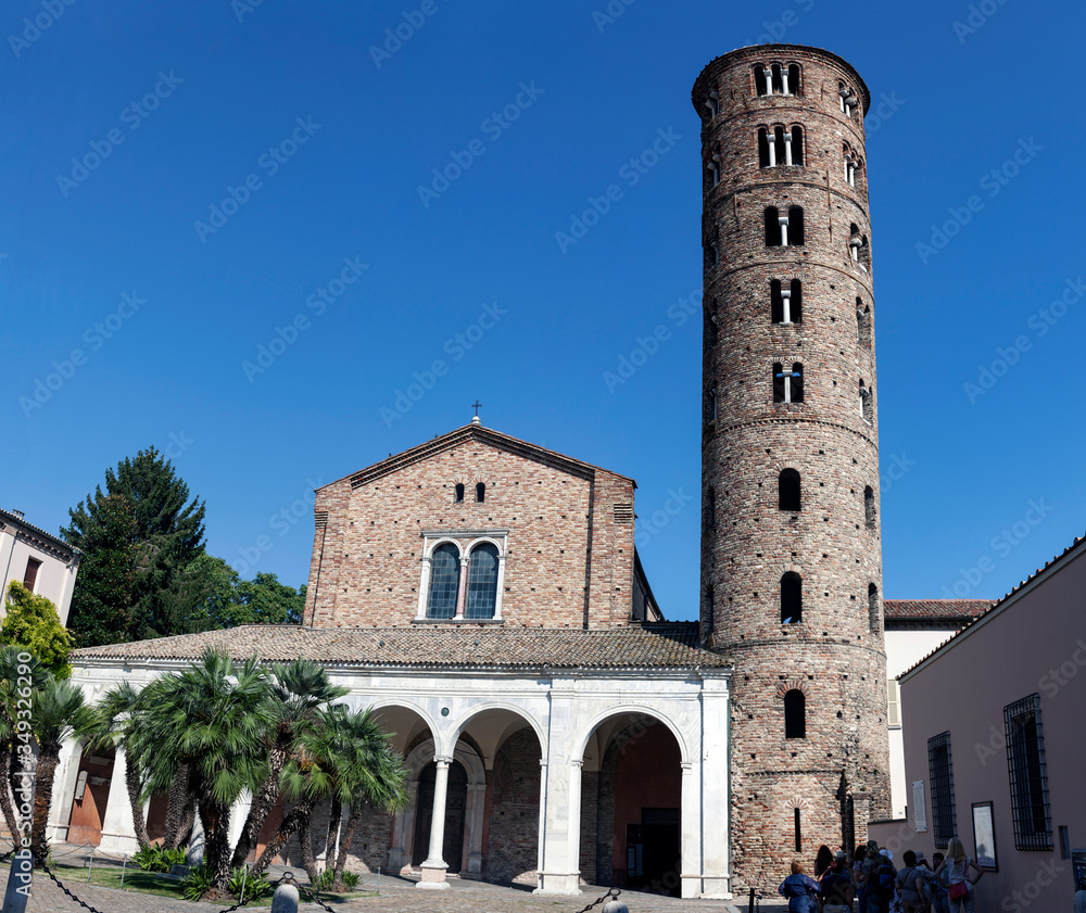  Basilica of Sant' Apollinare Nuovo