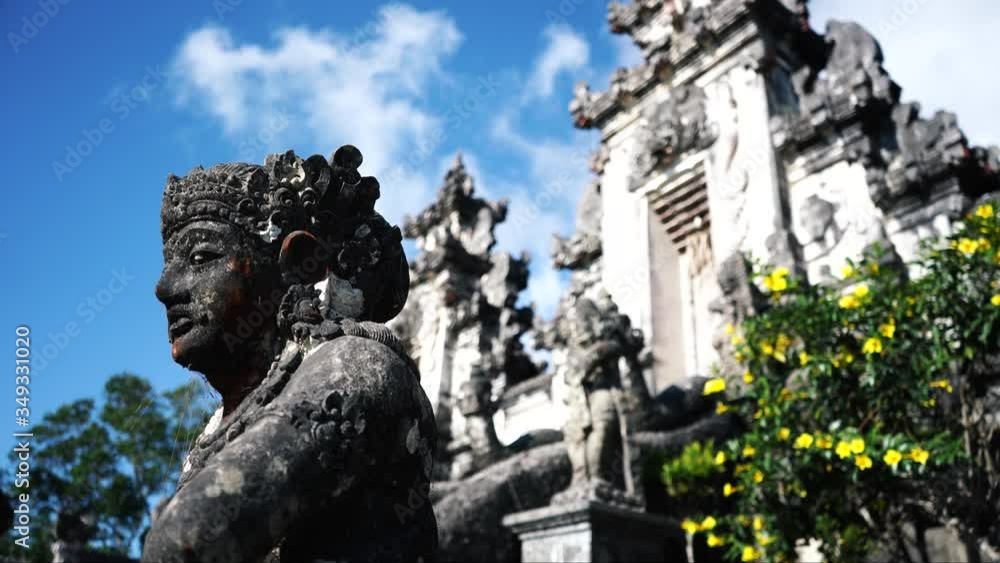statues in pura lempuyang luhur temple in bali statues in pura lempuyang luhur temple in bali