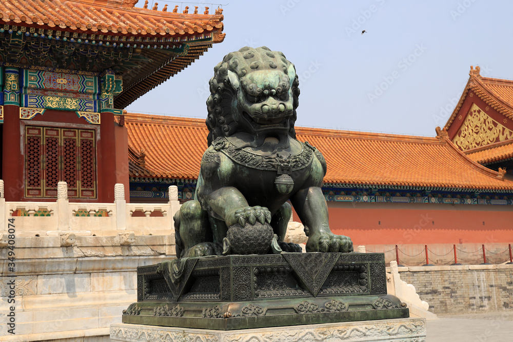 Lion in front of Taihe Gate Lion in front of Taihe Gate