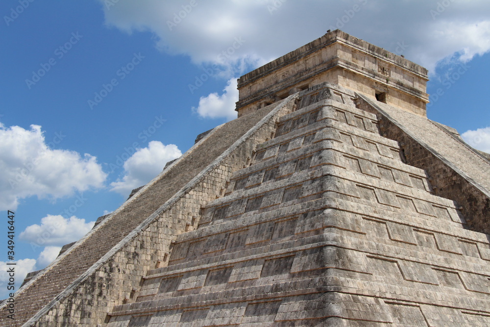 chichen itza pyramid of mexico chichen itza pyramid of mexico