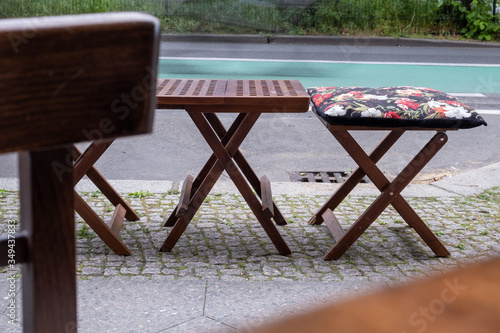 Auch bei gutem Wetter läuft die Wiedereröffnung von Restaurants unter strengen Hygienevorschriften und Abstandsregeln im Berliner Stadtteil Prenzlauer Berg eher schleppend an.  photo