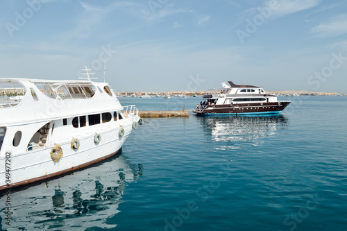 excursion yachts in the red sea © Karabas