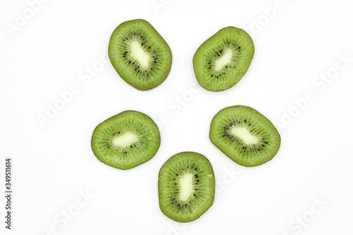 kiwi a fette benessere dieta frutta verde mangiare colazione merenda 
