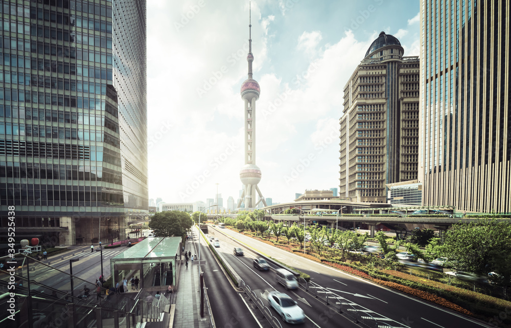 Naklejka premium road in Shanghai Lujiazui financial center, China