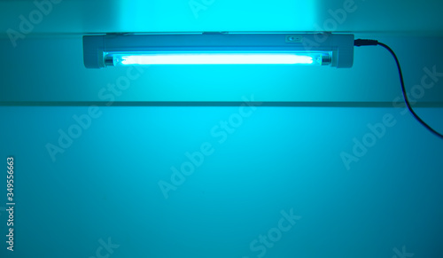 Foto UV lamp sterilization of air and surfaces