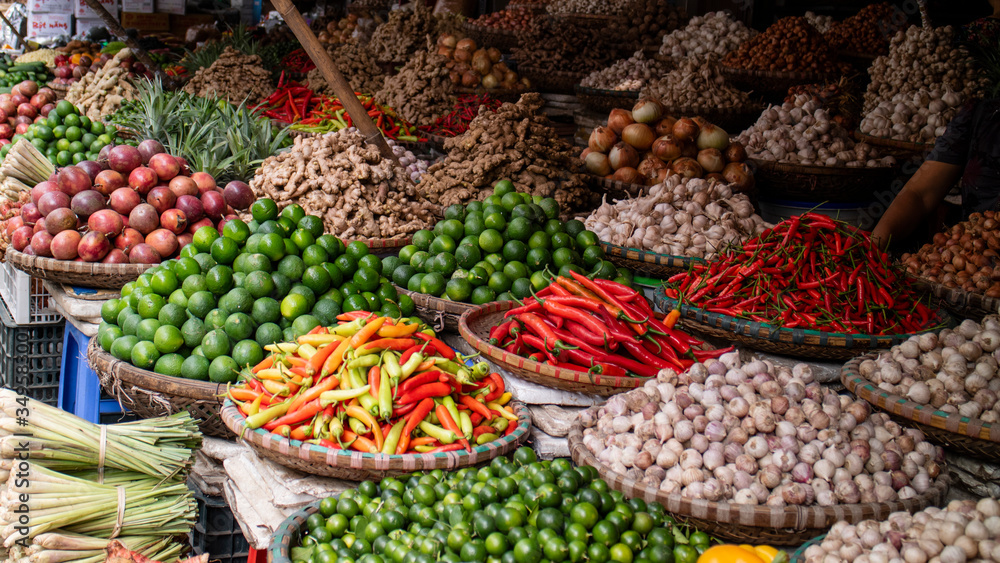 Fototapeta premium Food market in Hanoi Vietnam