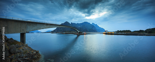 Panorama of the coast and H...