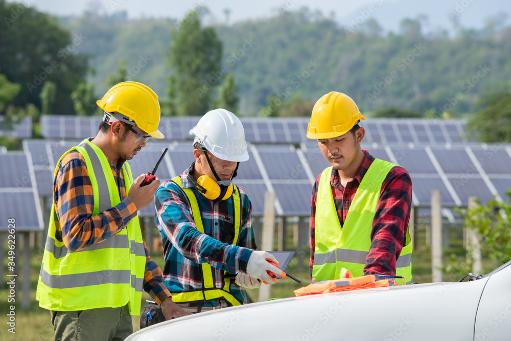 Weltweit arbeiteten 3,4 Millionen Menschen 2021 im Photovoltaik-Sektor