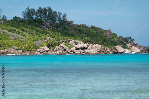 Fototapeta Naklejka Na Ścianę i Meble -  Seychelles is an archipelagic island country in the Indian Ocean. A group of 44 islands granitic and coraline. A paradise for traveller one of the most beautiful plcae in the world