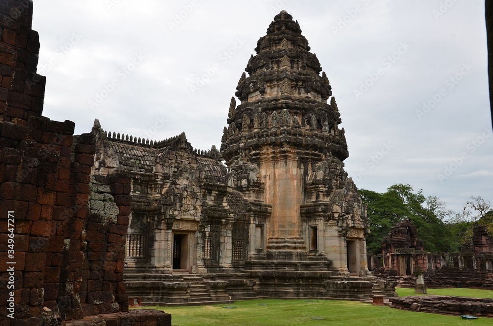 Beautiful like Angkor Wat: Historical Park of Phimai