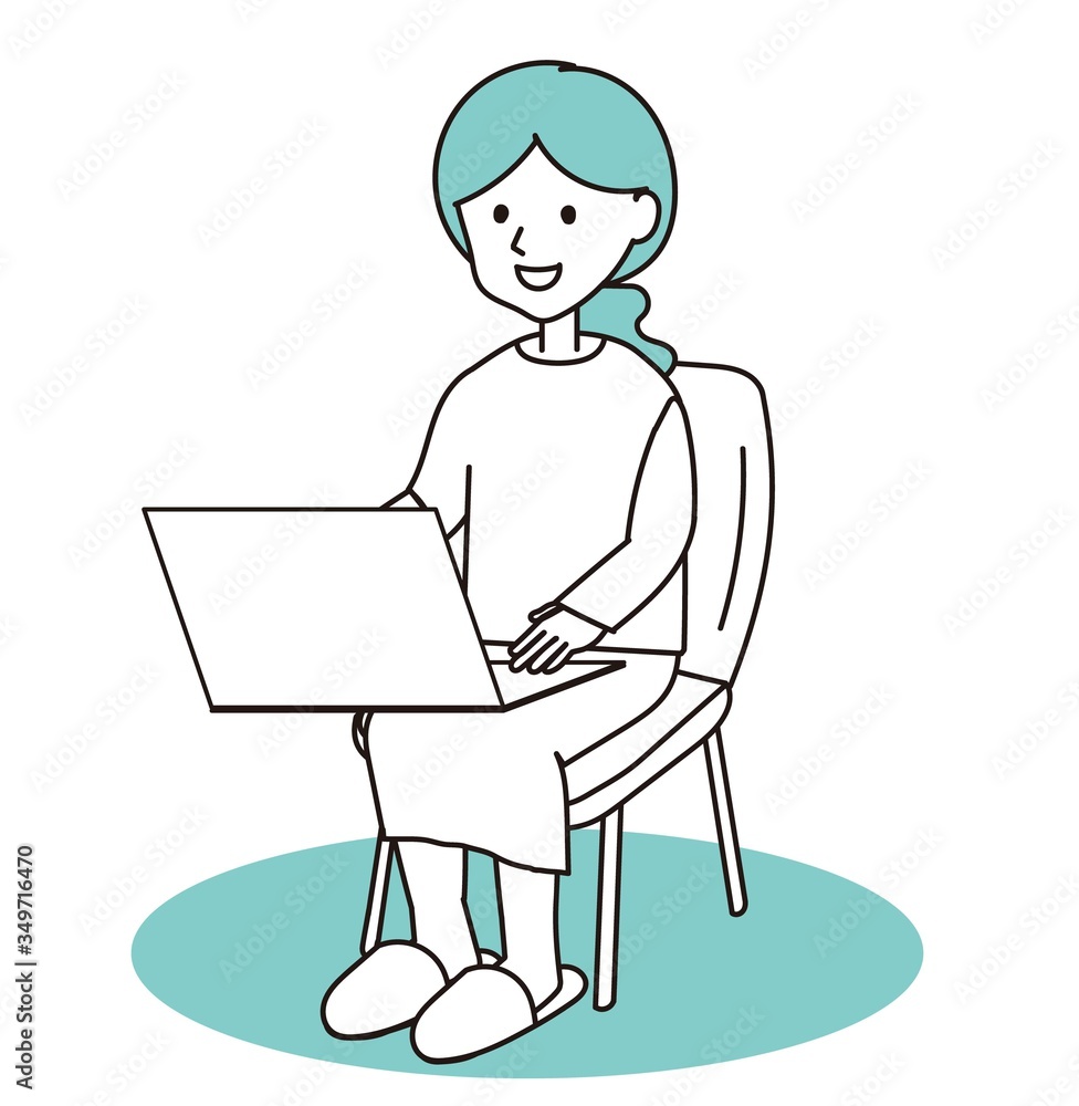 ひざの上でノートパソコンを使う女性＿People who use PC02