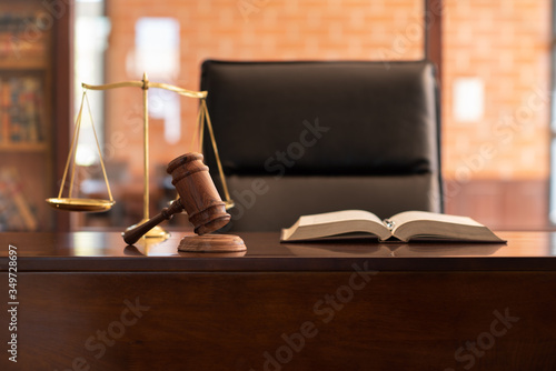 Tableau sur toile legal justice law