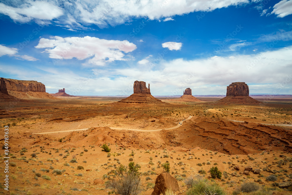 the scenic drive in the monument valley, usa the scenic drive in the monument valley, usa