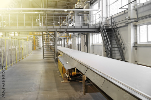 Tableau sur toile Production line of gypsum board for construction