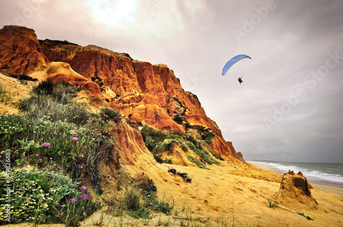 paragliding in Portugal am Strand