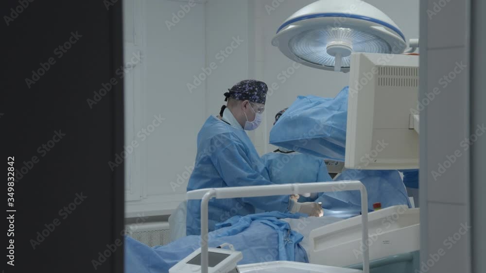 Operation to install a pacemaker to a patient Operation to install a pacemaker to a patient